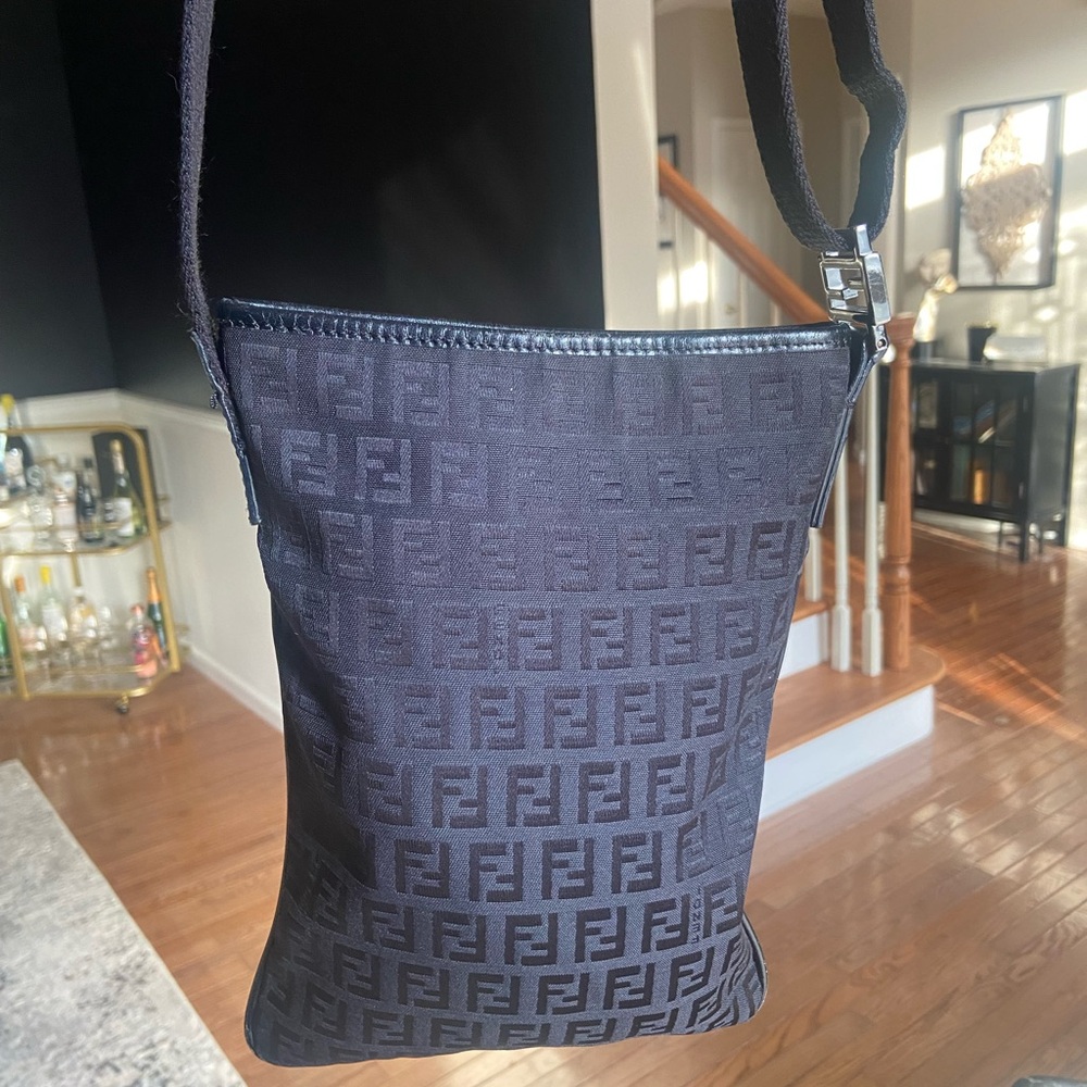 Fendi slim Crossbody - Picture 2 of 10